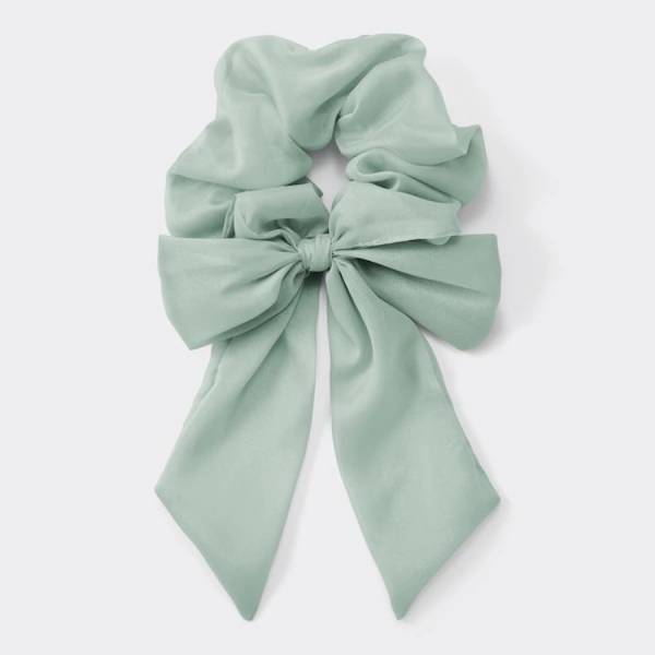 「トレンドを手軽に取り入れるなら？」アレンジが楽しくなる【GU】ヘアアクセ4選