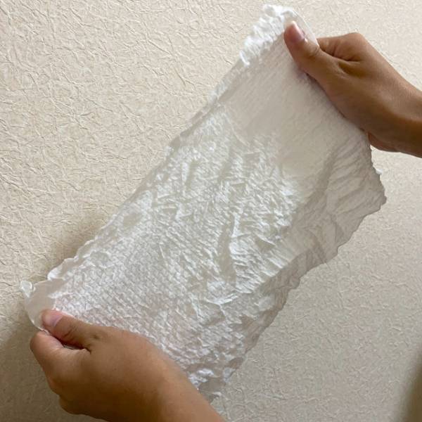 「見た目はお菓子のタブレット！？」【キャンドゥ】緊急時に備えておきたい”圧縮タオル”