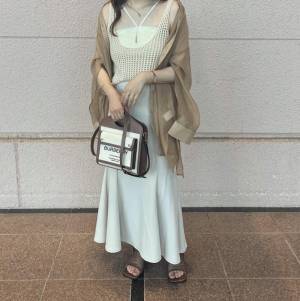「インナー見えて可愛い」夏の【ヘルシースタイル】コーデがオシャレ