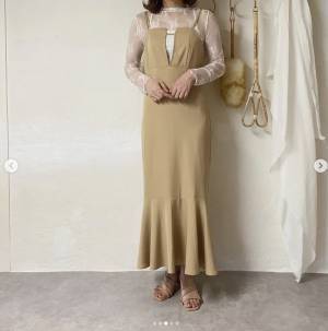 夏でも秋らしい雰囲気。”シアーアイテム”を使った「淡色コーデ」まとめ