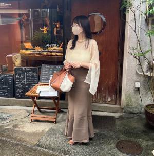 【カフェで映えるコーデ！？】オシャレさんから学ぶ！「淡色カフェコーデ」が可愛すぎる件