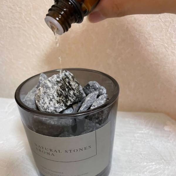 店頭からなくなる前に急げーーっ！【3COINS】の「ナチュラルストーンアロマ」でワンランク上の暮らしを