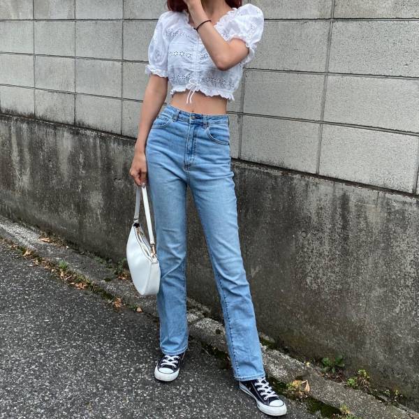 こう合わせるのか…‼人気インフルエンサーから学ぶ「デニムコーデ」特集
