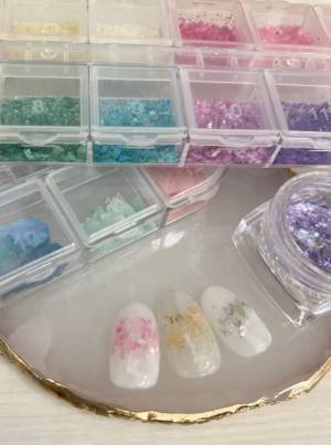 重ねるだけで簡単にできちゃう♡優しい灯りの「キャンドルネイル」