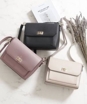 か、か、かわいい…♡こりゃ買いだわ。【ハニーズ】の”ショルダーバッグ”特集