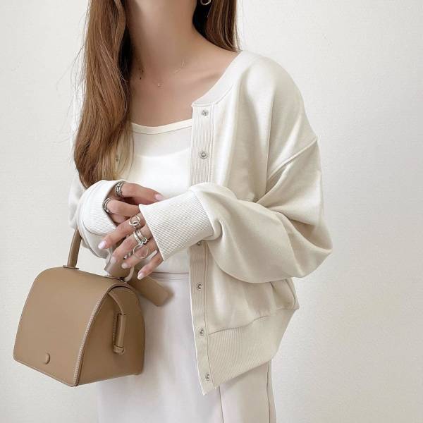 「盛れる」「たまらん♡」【GU】クロップド丈が可愛い“カーデ＆ジャケット”集