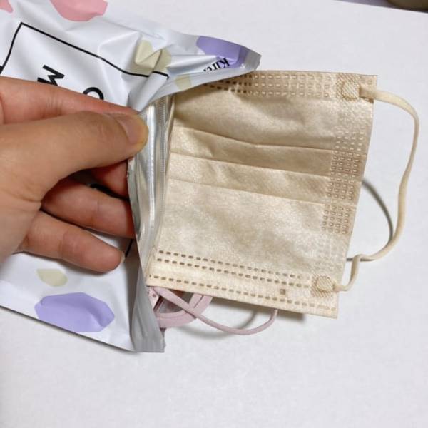 「淡いカラーで肌なじみ◎」【セリア】のトーンアップカラーマスクを購入してみた！