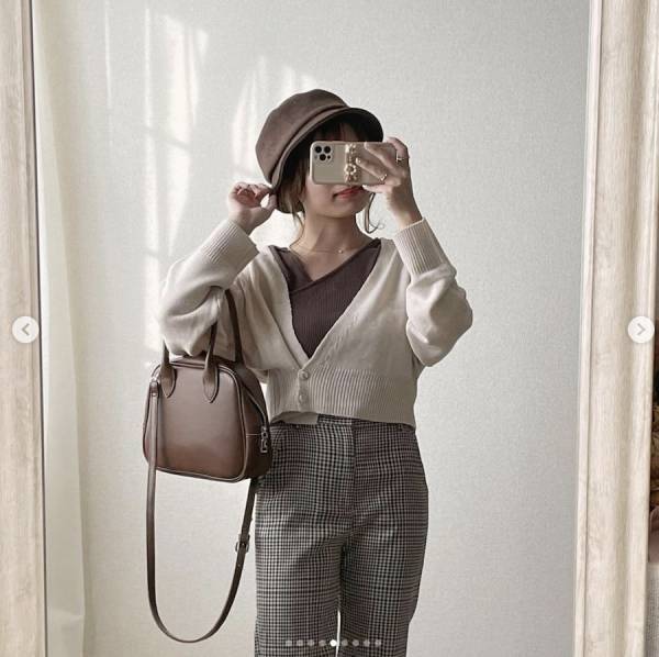 クロップドニットを着回し！秋の淡色ニットコーデ4選