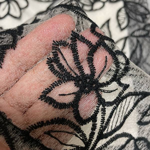 【GRL】超高見え！大人も着れる花柄刺繍マーメイドスカート♡