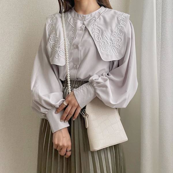 「淡色女子さんにおススメしたい！」大人可愛い“ブラウス”まとめ