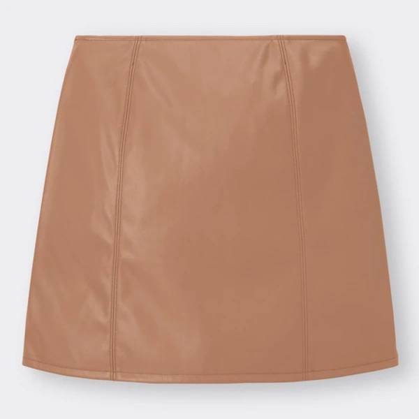 しっかりとキメたい日に。【GU】の「フェイクレザーアイテム」特集