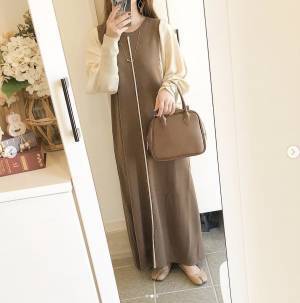 「シルエットも色味もツボ」【Bab】の“配色ニットワンピ”がオシャレ