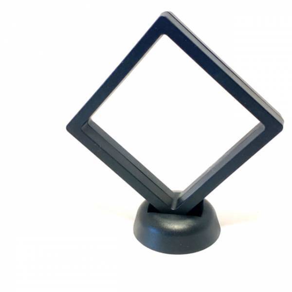 推し活アイテムの必須！？【ダイソー】ディスプレイスタンドが使える♡