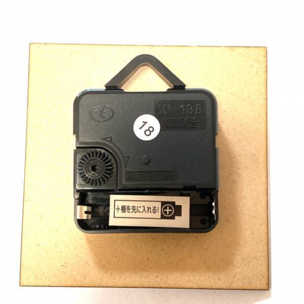 【ダイソー】MDF掛け時計は、韓国っぽアイテムと一緒に飾るとオシャレ度アップ♡