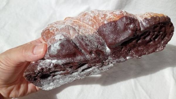 「チョコレート好きさん」注目！【セブンイレブン】のチョコマウンテンは迫力満点の見た目です！