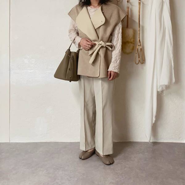 羽織るだけでおしゃれ度UP！！秋にぴったり「ベージュベスト」紹介