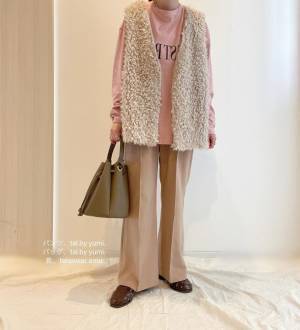 羽織るだけでおしゃれ度UP！！秋にぴったり「ベージュベスト」紹介