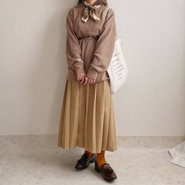 シンプルだけどシンプルすぎない！【classicalelf】の「ひと癖カーディガン」で差別化したい