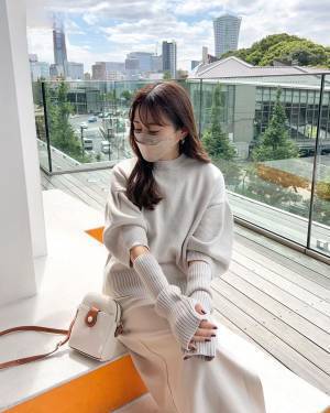 今だから着たい♡秋の「ひと癖トップス」がとってもカワイイ！