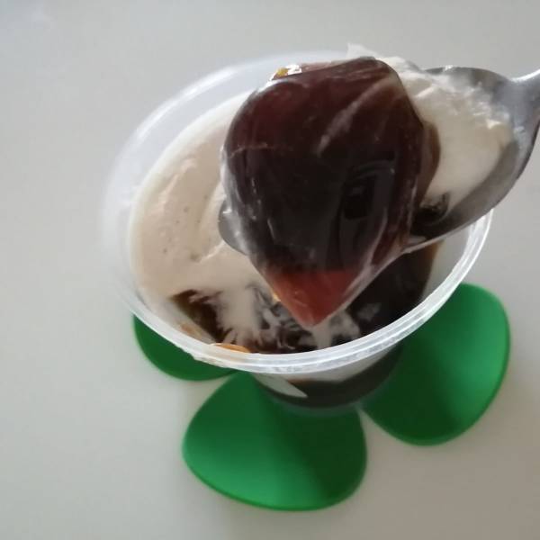 「まさにとろける食感！」【セブンイレブン】とろけるコーヒーゼリーは本格的なコーヒーの味わいが魅力♪