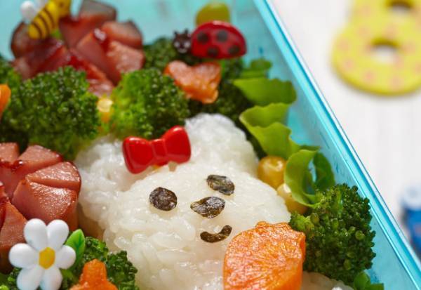 保育園で、うちの子の『お弁当箱』を見た友達が”大号泣”！？⇒その【ワケ】を知り絶句…