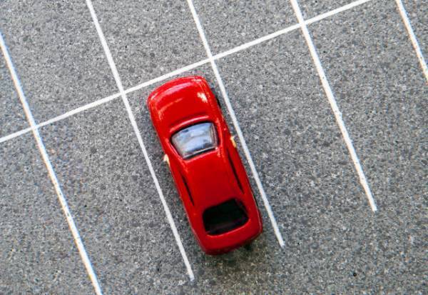 ”無断駐車”をし続ける男…「警察を呼びますよ！」男「好きなだけ呼べよ」⇒注意すると『まさかの返答』が！？