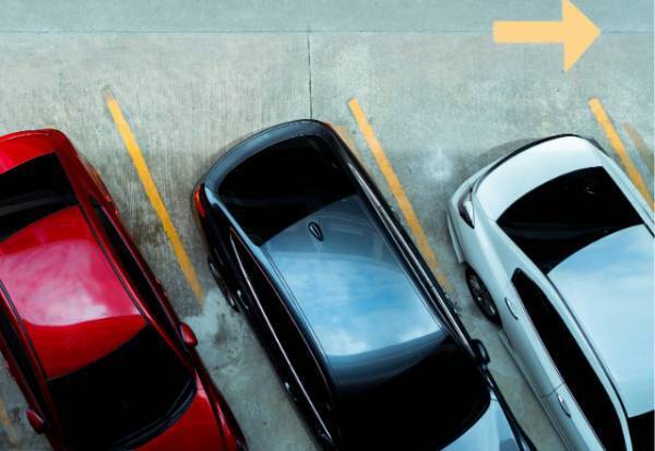 人のマンションの駐車場で『世間話』で盛り上がる保育園の保護者たち…⇒車が止められず立ち往生！？