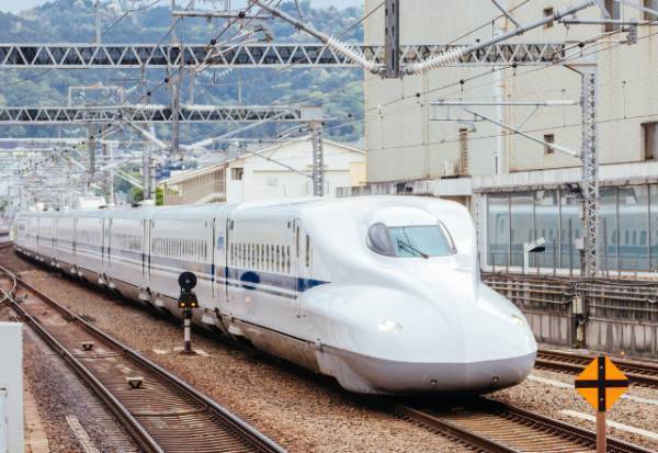 ”購入した指定席”に勝手に座る女…私「そこ私の席なんですけど…」女「まあ、そうね」⇒まさかの態度に絶句！？