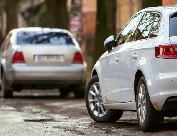 ママ友「ここって頑張ったら3台止められるよね？」私「無理」⇒【駐車場】を巡って抗議してくるママ友に大迷惑！？