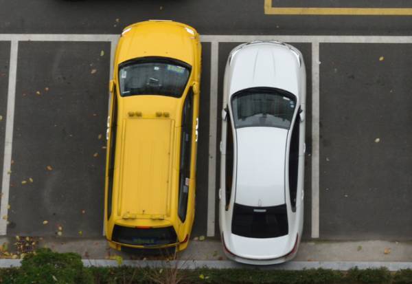 出張の度に『無断駐車』される…？犯人を待ち伏せしていると→「えっ、はぁ！？」思わぬ犯人の正体に腰を抜かす！