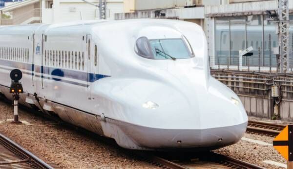 新幹線で娘が大号泣…乗客「なんで赤ちゃんと新幹線乗るの！？」→隣の”強面男性”が動き出し、予想外の結果に…！！