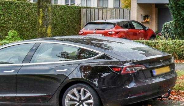 人の敷地に『駐車』したがるママ友「車置かせてもらうわね」私「無理です」断った翌日…⇒”ありえない光景”を目にして絶句…！！