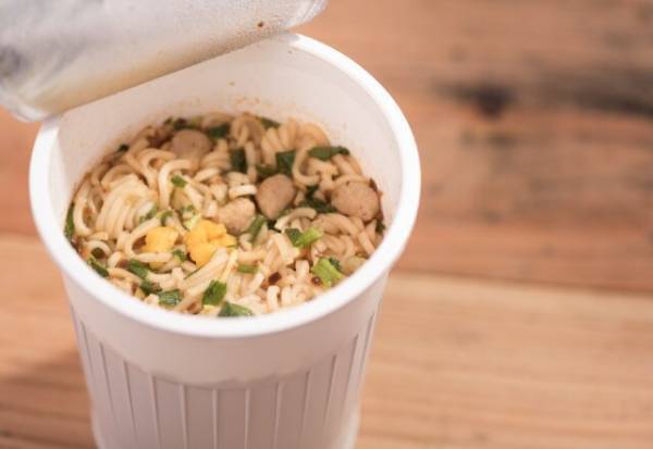 食べ終わった『ラーメンの汁』シンクに流すのは絶対NG！？その理由と汁の正しい捨て方を解説！