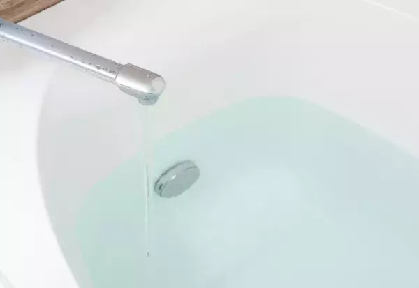 スグ冷めてしまうお風呂のお湯の『保温のコツ』→電気代の節約にも！？