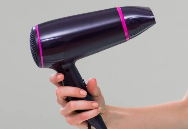 ドライヤーの掃除…できてる？→ティッシュを使ったお手入れ方法♪