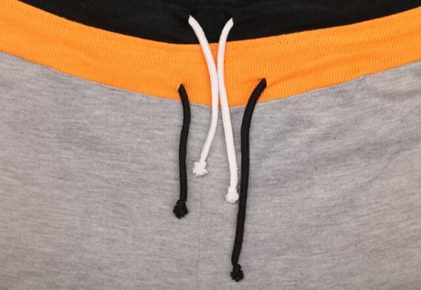 ズボンの紐が抜けた…『紐通し』が無い時の対処法！