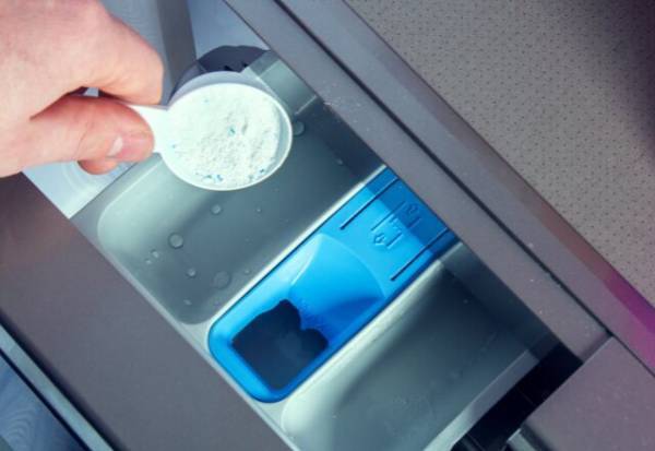 『粉洗剤』の方が”安い”のに汚れが落ちやすい！？メリット・デメリットを理解して効果的に使っちゃおう♪