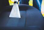 車のシートちゃんと洗えてる…？意外と汚れているシートの洗浄方法と注意点！