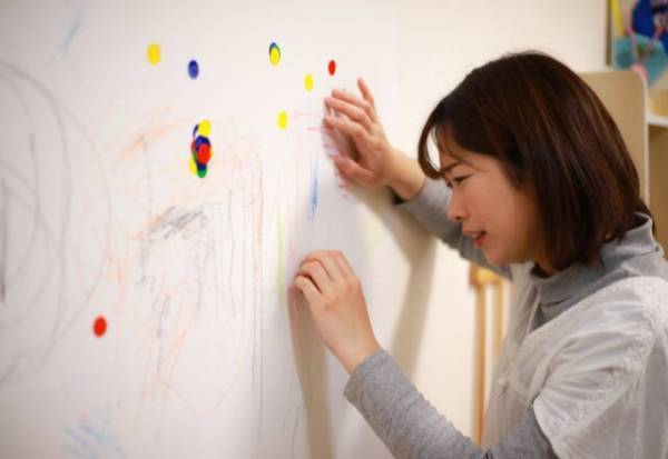 はがした後にベタベタが…シールのベタベタを【簡単に取る方法】