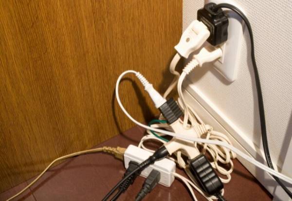 たこ足配線が危険な理由とは？