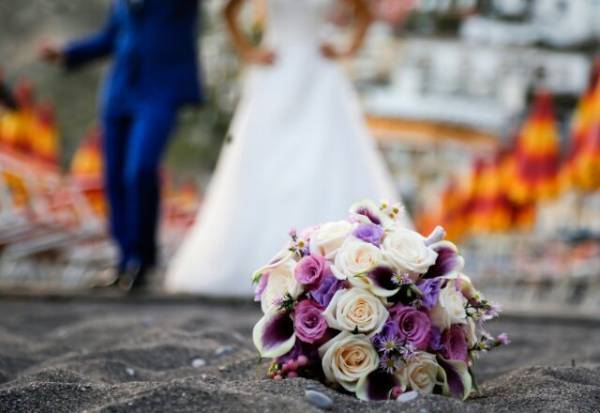 結婚式当日…「ドレスが1着もない！？」プランナー「用意してませんよ～」続けて放った”用意していない理由”に驚愕！