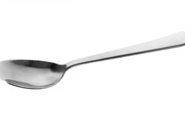 缶切りいらない…？　身近にあるアイテムでできる代用法と注意点を解説！