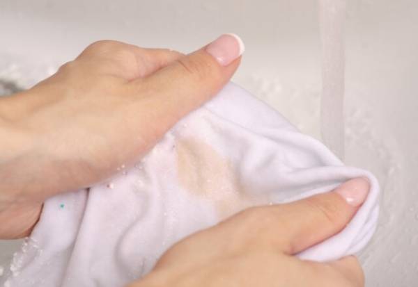 【しみ抜きのコツ】汚れの種類で違うんです！