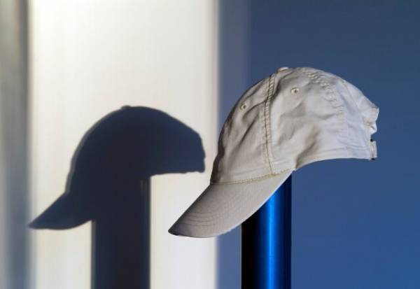 【収納ワザ】キャップの収納方法を紹介！アイテムを使ってオシャレに整理しよう！