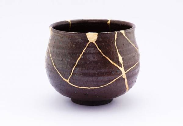 陶器が割れた…捨てる前に対処法を考えてみよう！