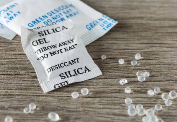 乾燥剤不要？　身近なアイテムで湿気対策！