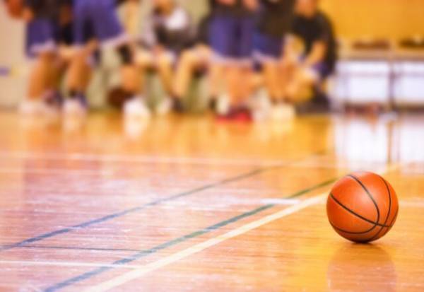 息子を試合に出したい父親「あのチビがスタメンはおかしい！」と他の子どもを非難…→中学最後の大会前『息子のライバル』に父親が”最悪”の言葉を放つ…