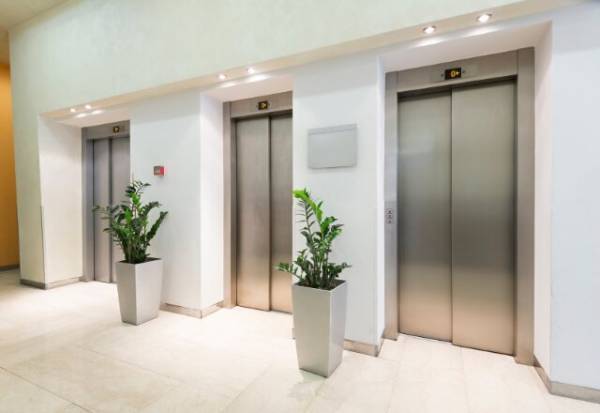 地震の時どうする…？【エレベーター】での安全な避難方法を紹介！