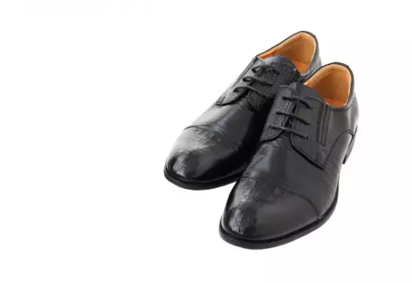 発生しやすい？『靴のカビ取り』の仕方♪