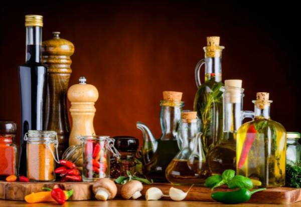 調味料どうやって保存してる…？選び方のコツや収納法を紹介！
